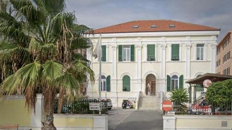 Ambulatorio per i turisti a Diano, assistiti oltre 200 vacanzieri: “Reale aiuto per l’estate”