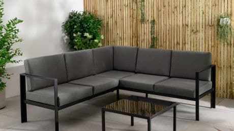 B&M slashes price of ‘reduced to clear’ garden furniture perfect for dinner parties by £75 – but you’ll have to be quick