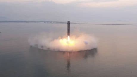 Ni en dron ni en furgoneta: China prueba el reparto de paquetería en cohete espacial