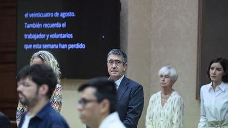 El PSOE pedirá suspender el pleno del 11-S por la Diada