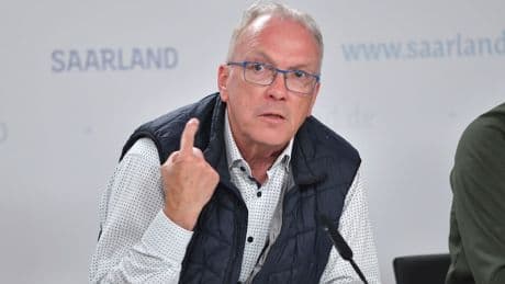 Wegen langer Wartelisten - Landrat lockt Flüchtlinge mit Sprachkurs in Arbeit