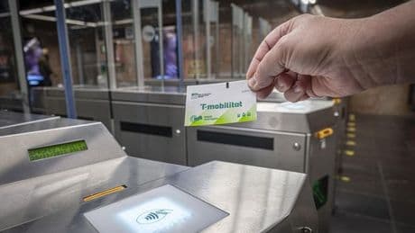 Barcelona, la ciudad más afectada por un timo internacional en Facebook que se hace pasar por el transporte público para robar datos bancarios