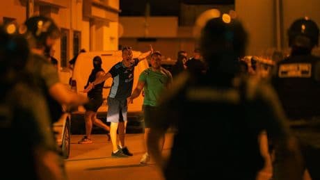 Spaanse politie houdt rekening met aanhoudend anti-migrantengeweld in Torre-Pacheco na rellen afgelopen weekend