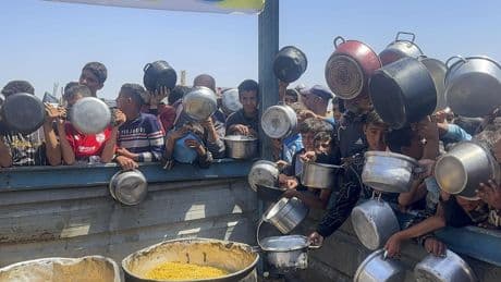 Los ataques de Israel matan a un centenar de personas en Gaza en 48 horas