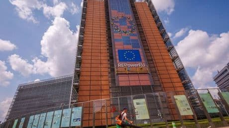 España y Portugal urgen a Bruselas acelerar las interconexiones eléctricas con la península