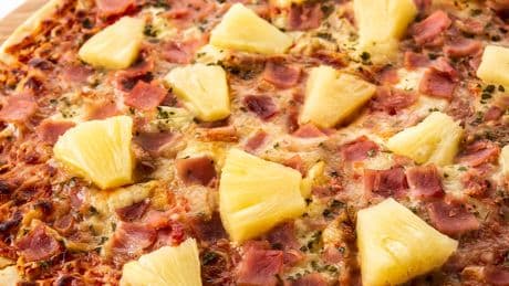 La pizza con piña: el invento canadiense que divide al mundo
