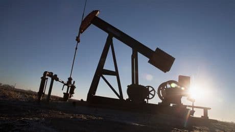 Les cours du pétrole s'envolent de 12% après les frappes israéliennes contre l'Iran