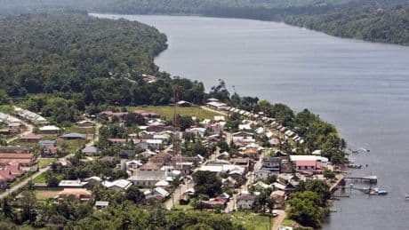 Guyane: une mine d'or légale braquée à main armée par trois hommes
