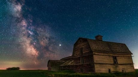 See A Marvelous Mars-Moon Conjunction: The Night Sky This Week