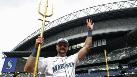 Mariners’ Cal Raleigh figuring out spotlight that comes with his home run bonanza
