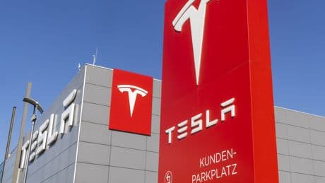 Tesla propose une rémunération à plus de 1 000 milliards de dollars pour Elon Musk