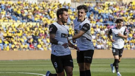 Hugo Duro impulsa al Valencia y hunde al Las Palmas (2-3)
