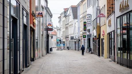 Mehrere Verletzte: Reizgas vor Disco versprüht: Polizei erschießt 21-Jährigen in Oldenburg