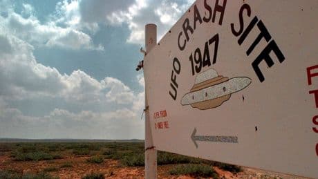 Pentagon’un UFO sırrı ifşa oldu: Gizli silah programlarını gizliyorlarmış
