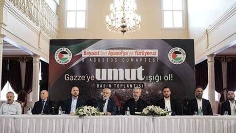Filistin'e Destek Platformu'ndan "Gazze'ye Umut Işığı Ol" yürüyüşü