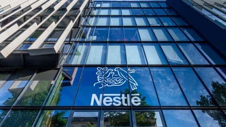 « La présidence de la République était loin d’être une forteresse » : UFC-Que Choisir porte plainte contre plusieurs ministres et Nestlé dans l’affaire des eaux en bouteille