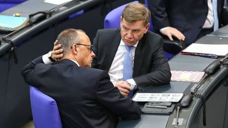 Johann Wadephul in der Kritik - CDU irritiert! Außenminister klingt wie Baerbock