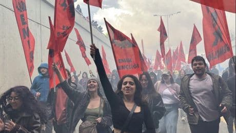 Örgütlülük ve özgürlük arasında nasıl bir ilişki var?
