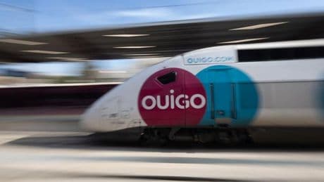 La falta de trenes de Talgo dilata los planes para llegar al norte