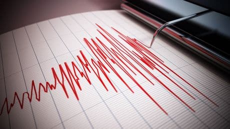 İstanbul'da üst üste 2 şiddetli deprem oldu