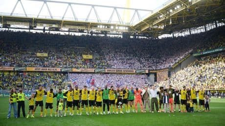 Fußball an der Börse: BVB spielt Champions League - Aktionäre nehmen Gewinne mit