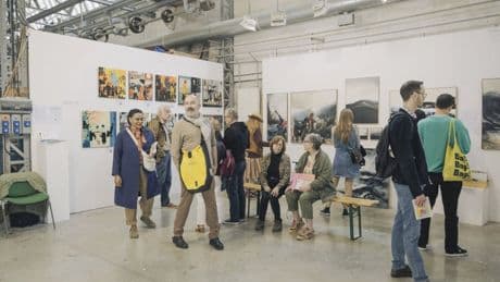« Défendre le quartier face aux promoteurs » : à Belleville, les artistes luttent contre la gentrification pinceaux à la main