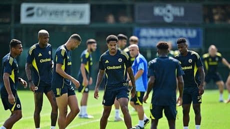 Fenerbahçe'nin Feyenoord maçı kadrosunu açıkladı!