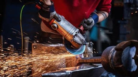 Unternehmensklima: Deutsche Unternehmen halten sich laut DIHK mit Investitionen zurück