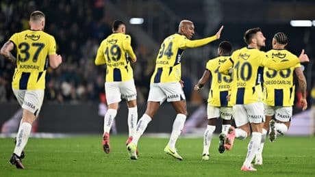 CANLI: Fenerbahçe, Başakşehir deplasmanında