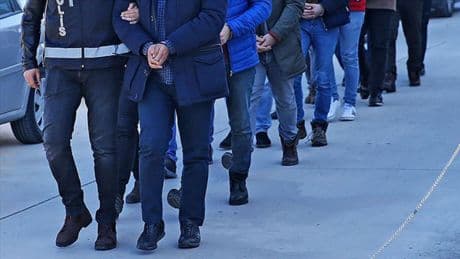 5 ilde FETÖ operasyonu: 33 şüpheli kıskıvrak yakalandı
