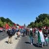 Pro-Palästina-Demo in Berlin: Knapp 3000 Menschen protestieren auf der Straße des 17. Juni