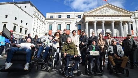 Así es Tofersen, el tratamiento financiado por Sanidad que ralentiza la ELA: "Pasan de una sentencia a una expectativa"