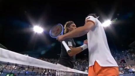 Tsitsipas: "La próxima vez que no te extrañe si te la tiro al cuerpo"