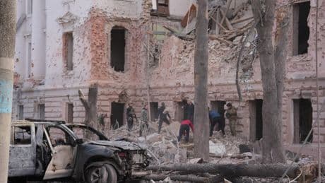 Guerre en Ukraine : au moins 32 morts dans un bombardement russe sur la ville de Soumy, dans le nord-est du pays