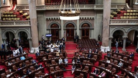 N.Y. Lawmakers Target Prison Reform and A.I. in Frantic End of Session