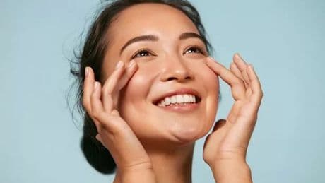 ‘Lightweight and glowy’ £26 sunscreen bundle now £10 in cheaper-than-Amazon deal
