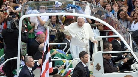 El último deseo del Papa Francisco para los niños de Gaza: donó su papamóvil como hospital infantil