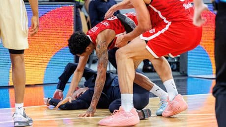 Frust-Explosion in der BBL - Basketball-Ronaldo rempelt Trainer zu Boden