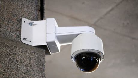 "Ça permet de retrouver un enfant et d’éviter le pire": Thonon-les-Bains mise sur l'IA pour ses caméras de surveillance