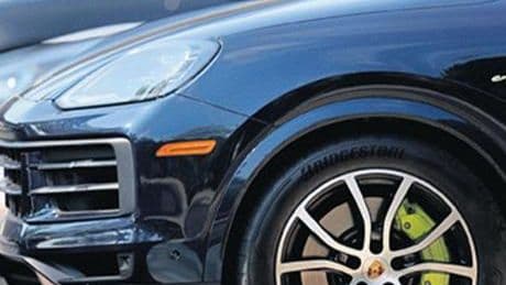 Savunmada Porsche var
