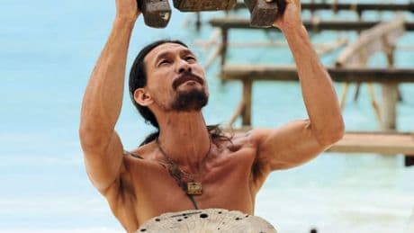 "Un petit garçon très spécial": l'ex-candidat de Koh-Lanta Teheiura révèle la maladie génétique de son fils