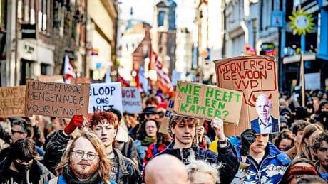 Amsterdammers willen eerlijkere verdeling van sociale huur: ’Ook zonder voorrang kans’