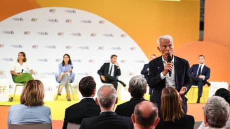 Aux universités d’été du Medef, le patronat tire à boulets rouges sur la gauche accusée de provoquer le « chaos »