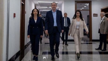 DEM Parti heyeti siyasi parti turuna çıktı