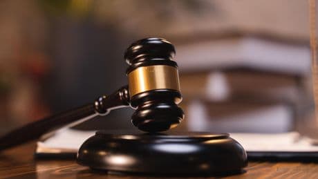 «Je vais le choper et lui casser la tête» : un parent d'élève condamné à quatre mois de prison avec sursis après avoir menacé un professeur