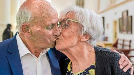 Kees en Coby delen hét liefdesgeheim van 60-jarig huwelijk: ’Niks datingsites, vonk moet gelijk overslaan’