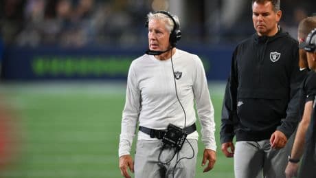 Pete Carroll defends Geno Smith after Raiders QB flips off fan in Seattle return