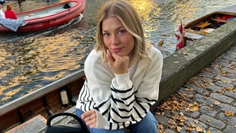 Iryna Zubkova, autora de &#039;Acelerando en rojo&#039;: &quot;He intentado reflejar en mi libro lo que me gustaría mejorar en mi propia piel&quot;