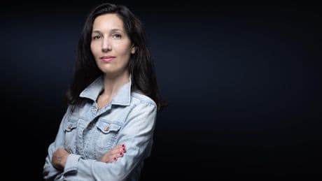 Delphine Minoui, prix littéraire du Who's Who pour son roman révolté contre l’obligation du port de voile