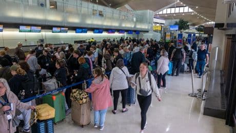 United Airlines Says Cut Flights At Newark Until Problems Are Fixed